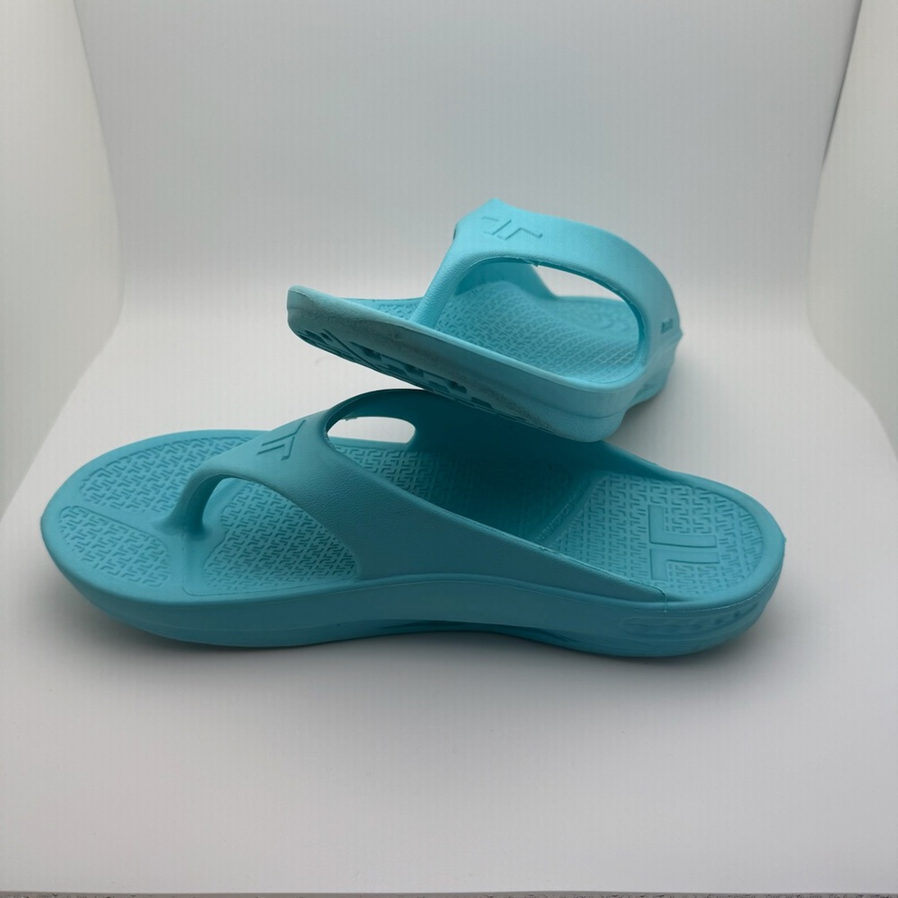 Telic Energy Flip Flop Aqua Lagoon Women's Size M 9 Soft Waterproof Made in USA